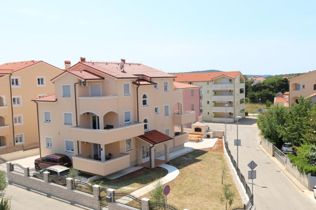 Guesthouse Medulin Exterior foto